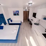 Apartament Sim Seaside D10 *